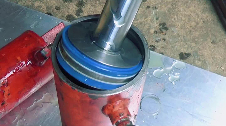hydraulic cylinder